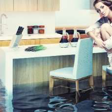 Perda de bens devido a alagamentos gerados por entupimentos.